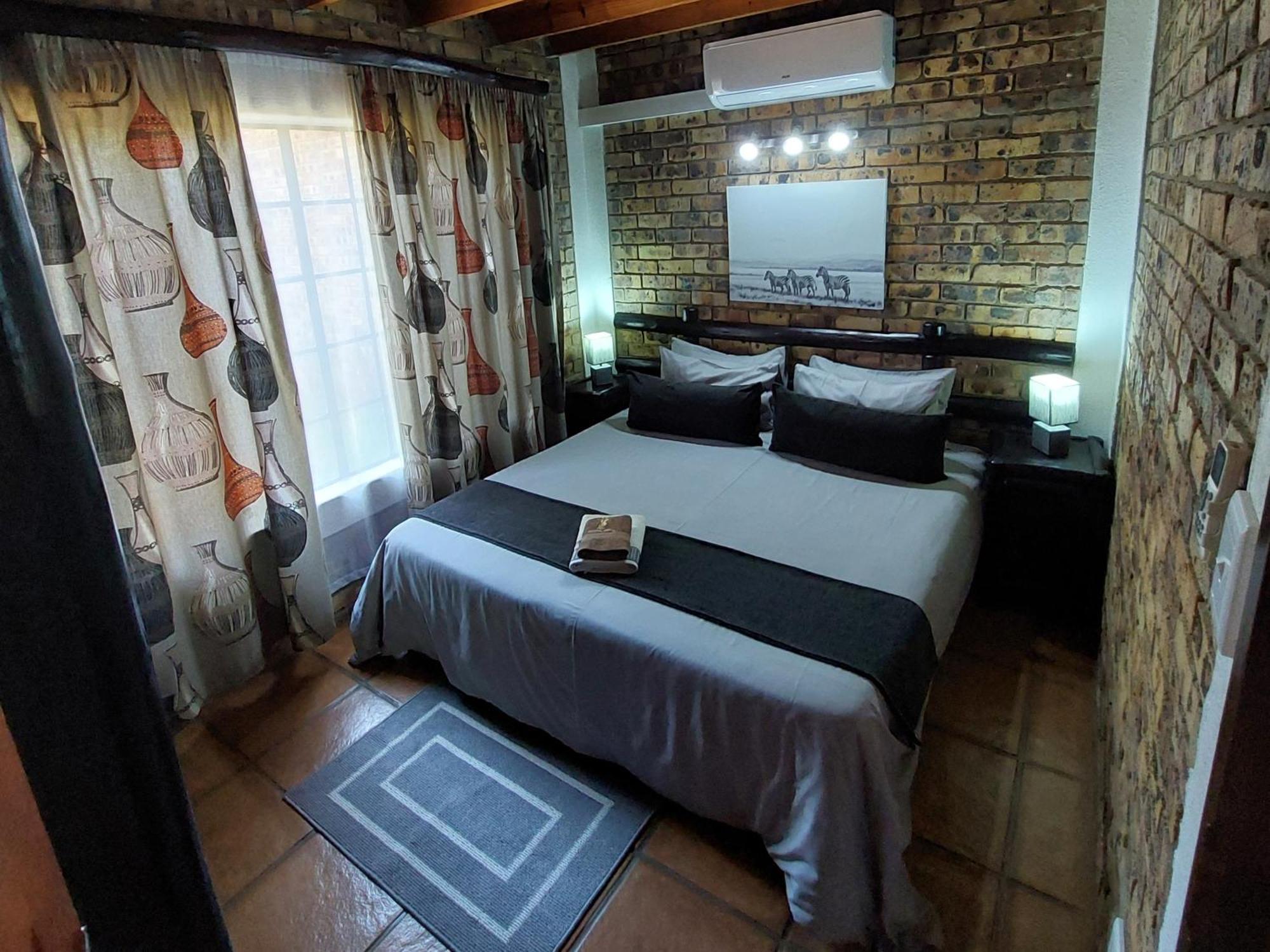 Giraffe Plains Villa Marloth Park Eksteriør billede